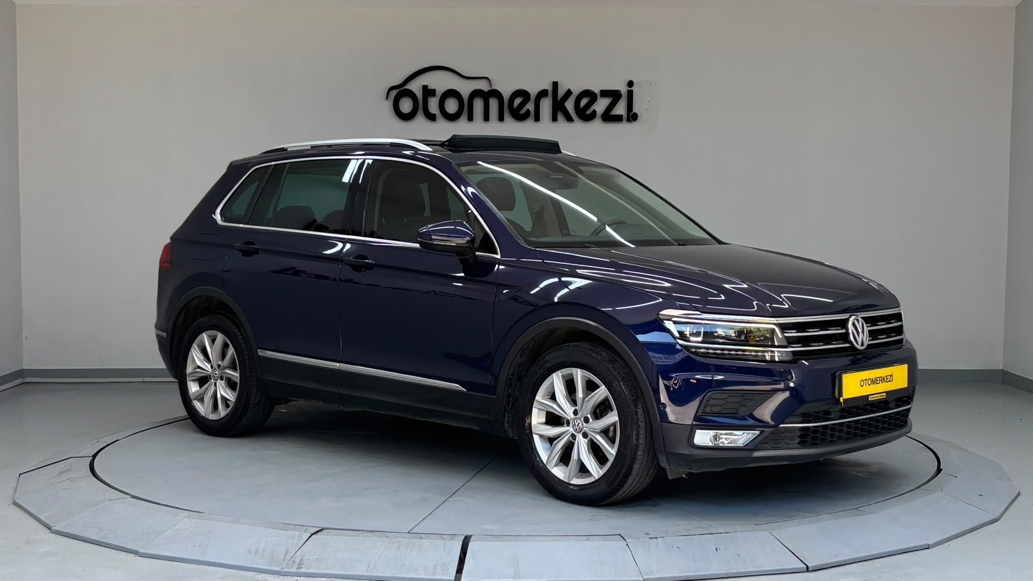 VOLKSWAGEN TIGUAN 7